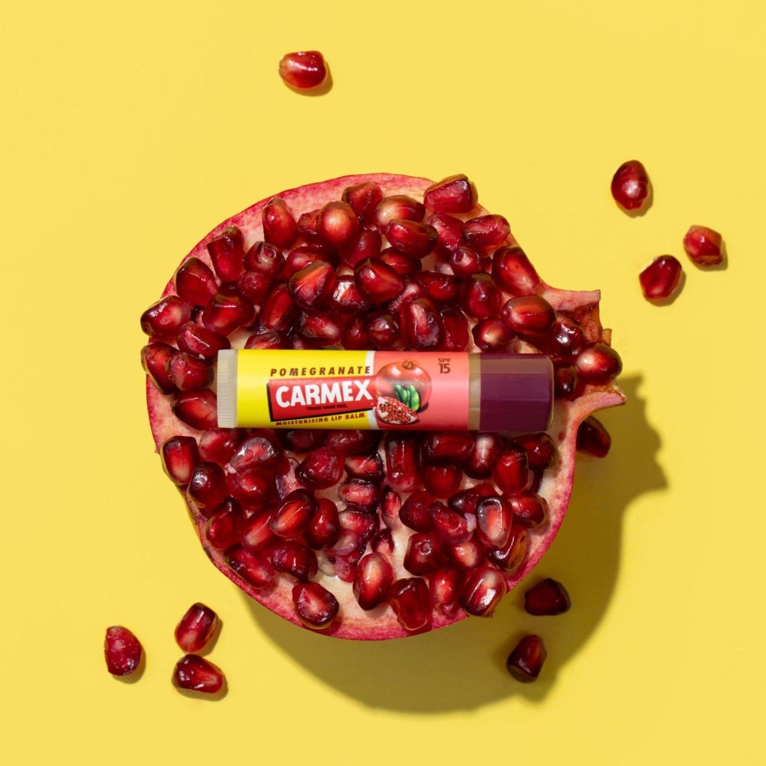 Carmex CARMEX Ajakápoló stift, Gránátalmás, SPF 15 a mindennapokban